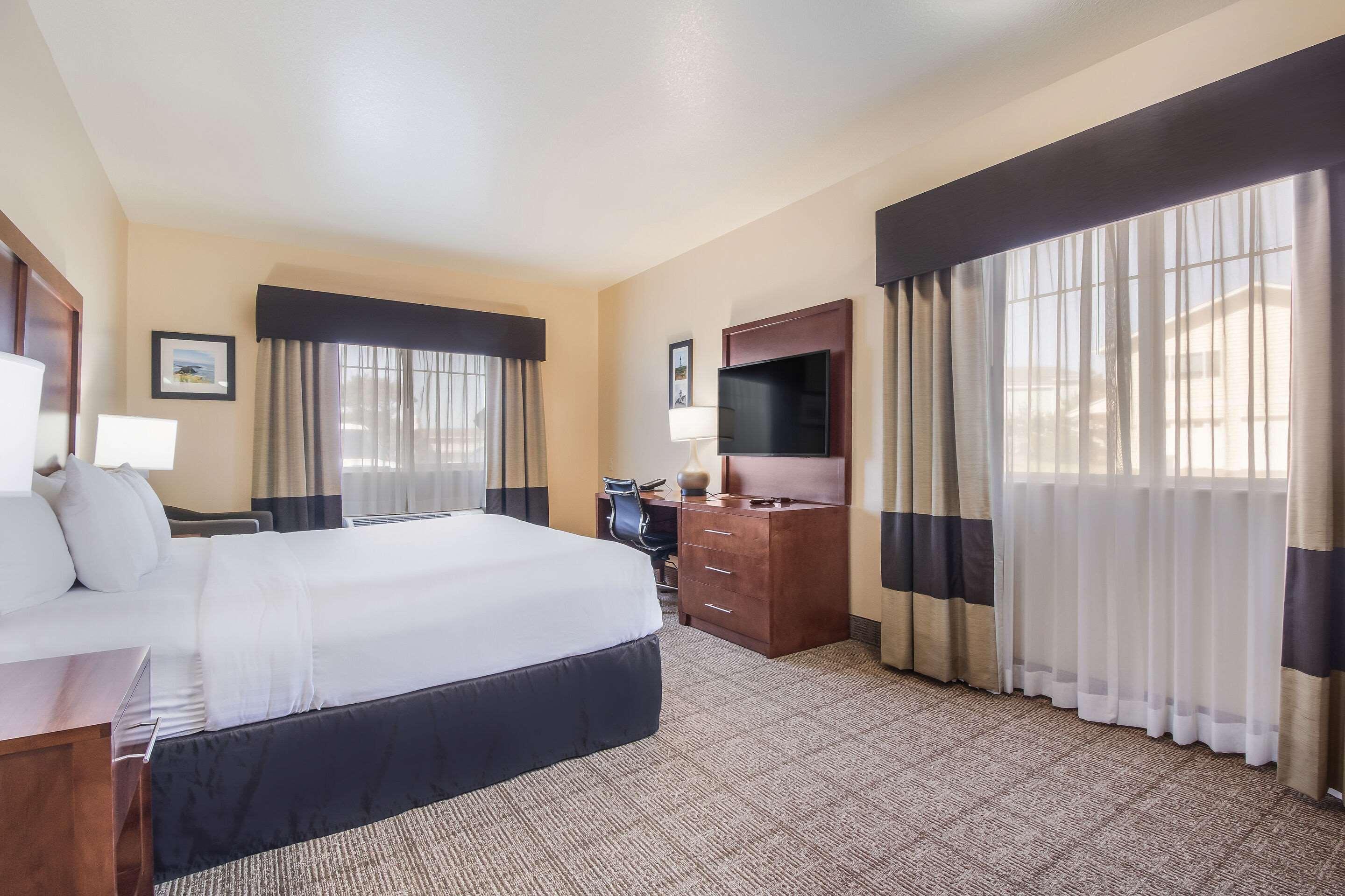 Comfort Inn Ньюпорт Экстерьер фото