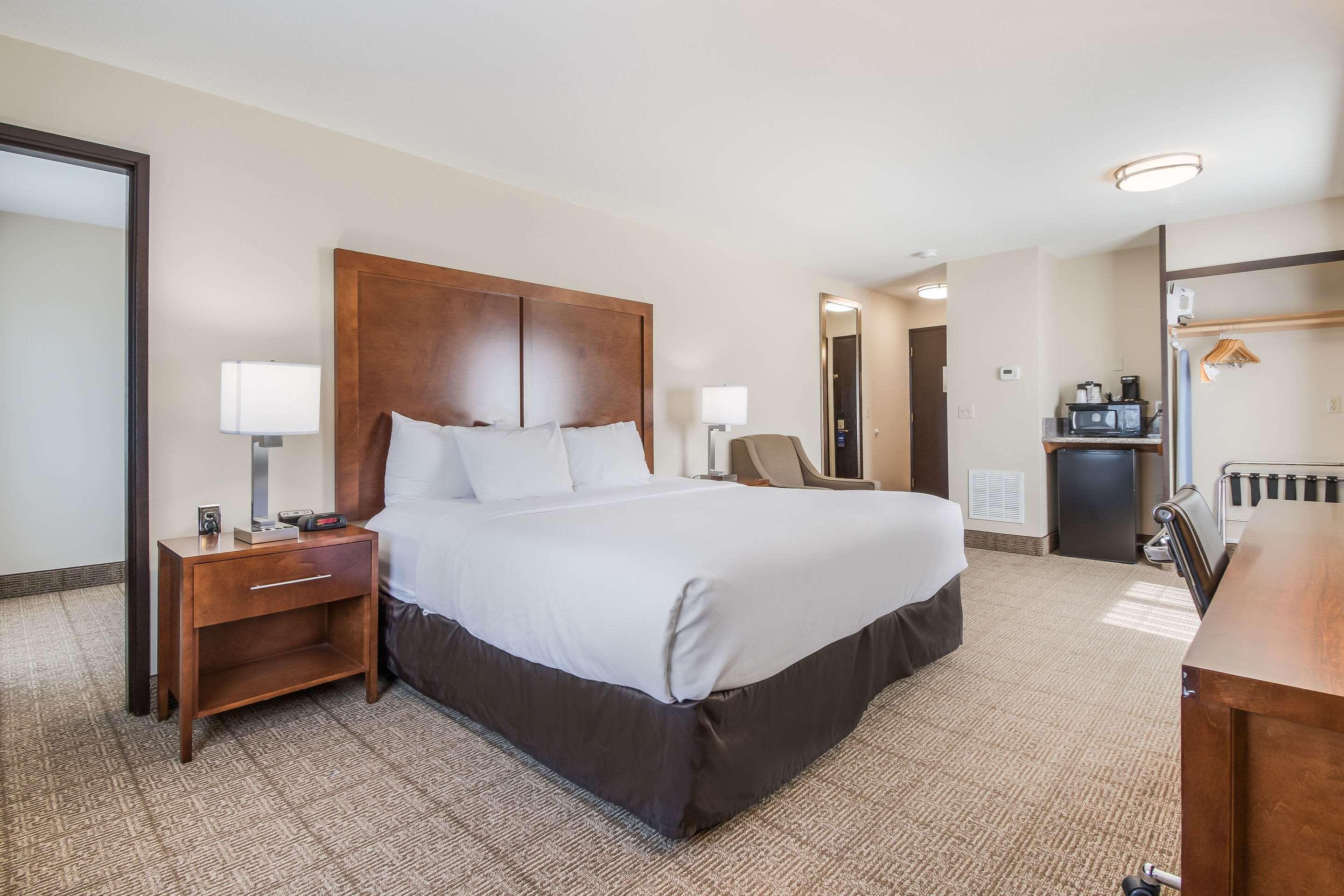 Comfort Inn Ньюпорт Экстерьер фото