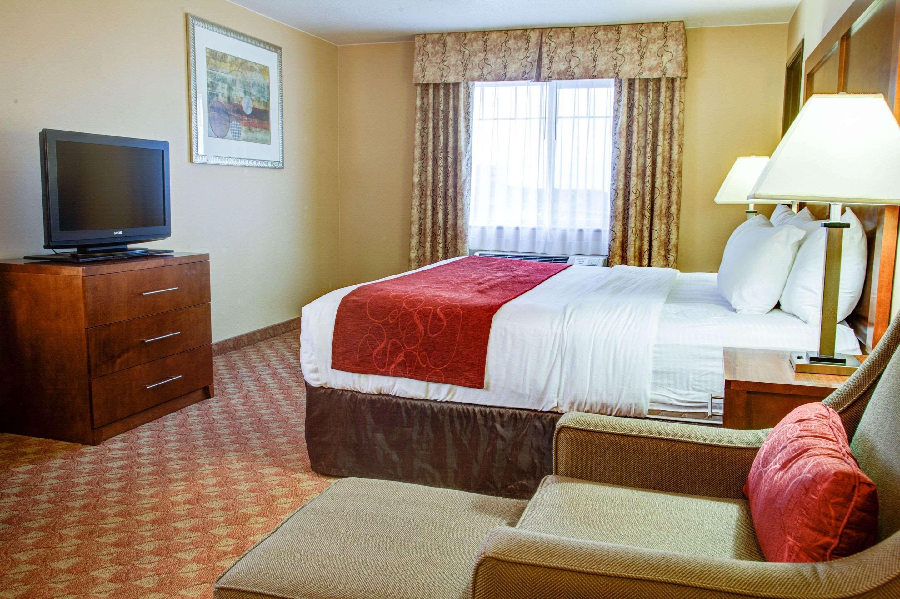 Comfort Inn Ньюпорт Экстерьер фото