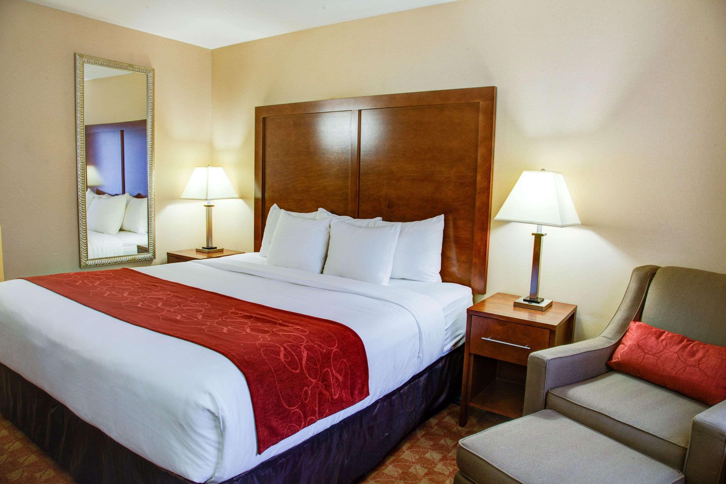 Comfort Inn Ньюпорт Экстерьер фото