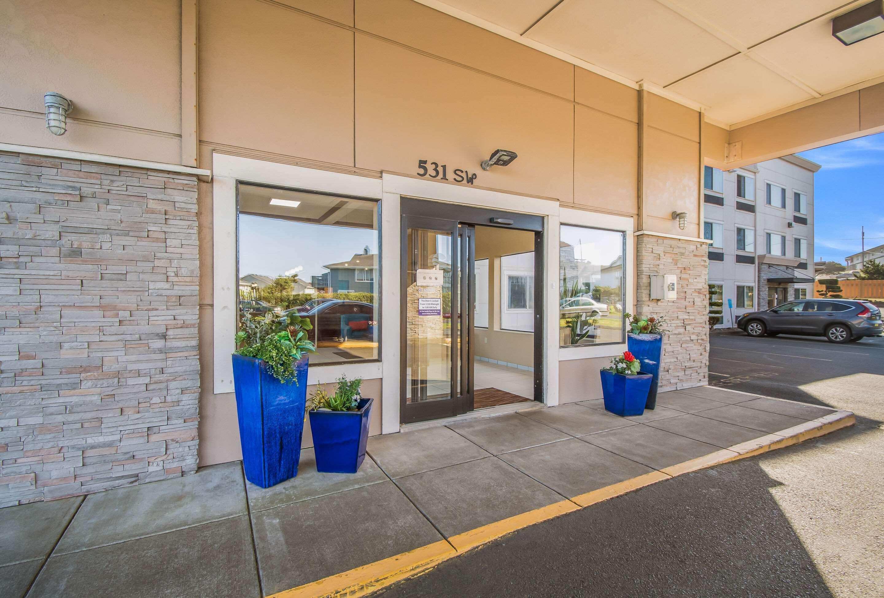 Comfort Inn Ньюпорт Экстерьер фото